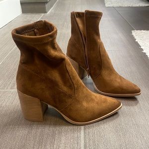 Never worn Steve Madden booties